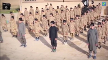 IS 소년병훈련소에서 군사훈련을 받고 있는 아이들의 모습. ⓒ동영상 캡쳐