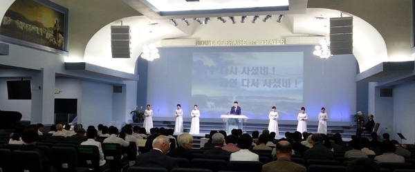 남가주기독교교회협의회 부활절 연합예배가 세계아가페선교교회에서 열렸다.