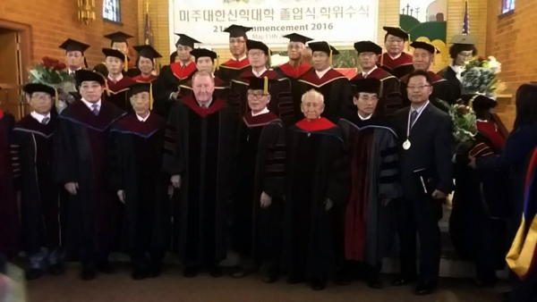 미주대한신학대학교가 제21회 학위수여식을 거행했다.