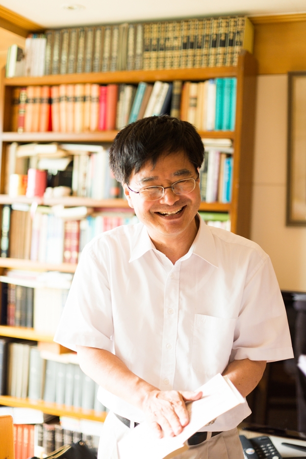 한국조직신학회 회장인 김재진 박사. 