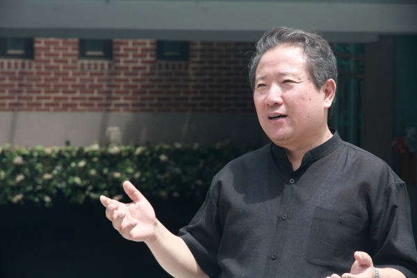 
▲종교개혁 당시 유럽 전역에 변화의 바람이 크게 불었지만, 유독 스페인은 넘지 못했다. 실로암세계선교회 한양훈 목사는 그 이유로 '테레사'의 강한 영성을 꼽았다. 그는 한국과 유럽의 영적 동역자 60여 명과 함께 스페인 아빌라로 영적 답사를 다녀 왔다. ⓒ송경호 기자