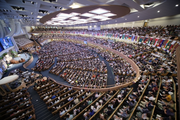 사랑의교회 지하 본당. ⓒ사랑의교회