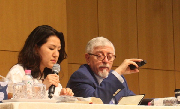 요셉 슐람 목사(오른쪽). ⓒ강혜진 기자