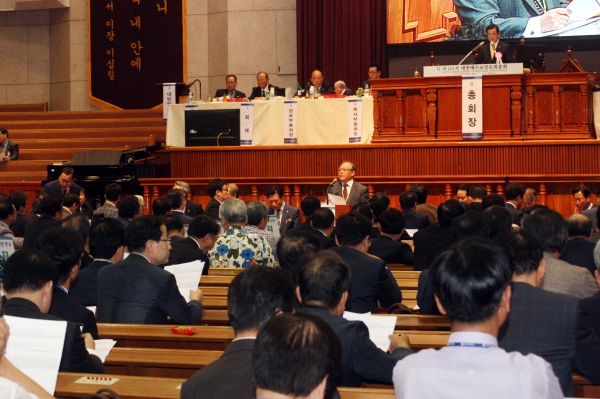총회 마지막 날 사무가 진행되고 있다. ⓒ김진영 기자