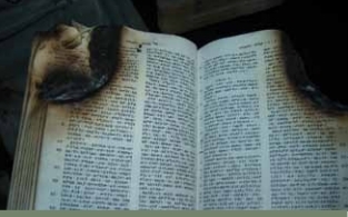 현지교회가 불타면서 오픈도어가 제공한 성경도 탄 흔적.