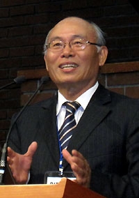 KWMA 사무총장 한정국 목사가 이날 개회예배에서 '성경을 통해서 보는 창조원리'를 주제로 말씀을 전하고 있다. ⓒ이지희 기자