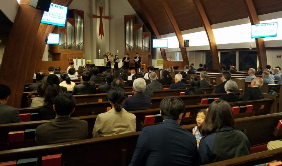 롱아일랜드연합감리교회가 교회창립 38주년을 맞아 16일 교회 본당에서 감사예배 및 감사음악회를 드렸다.